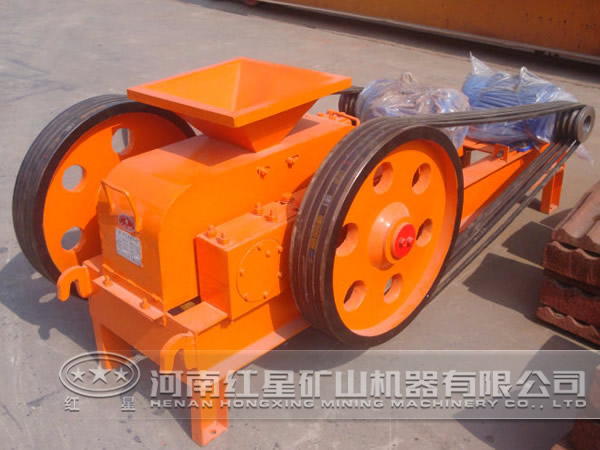 對(duì)輥式破碎機(jī) 對(duì)輥式破碎機(jī)